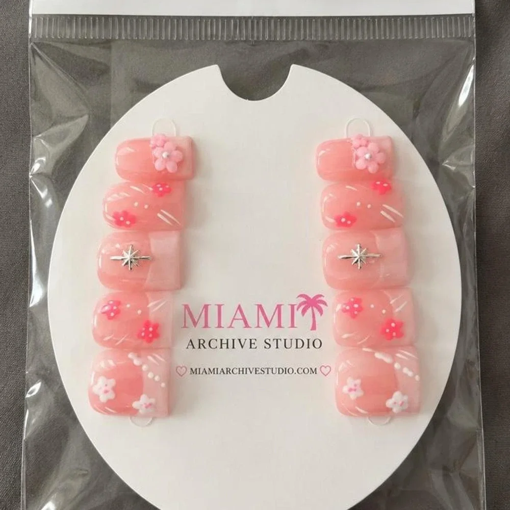Handmade Pink Floral Press On Nails Short Square Reusable Glue On Nail Set 10